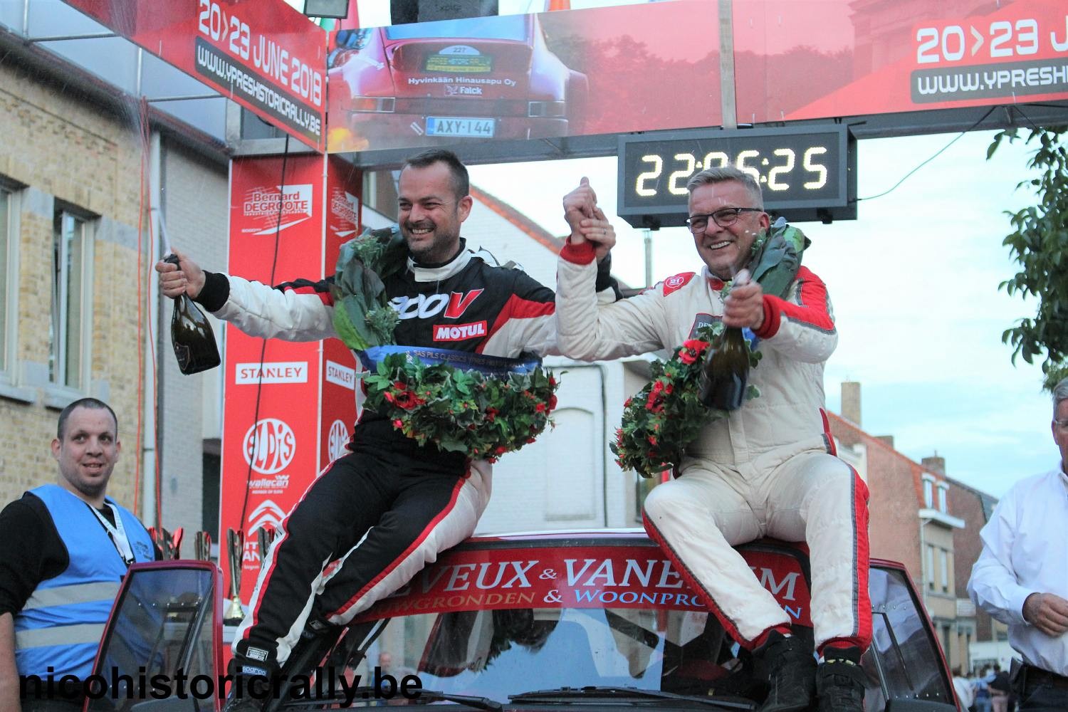 Verslag SAS PILS YPRES CLASSIC RALLY: Dirk Deveux super tevreden met zijn overwinning !