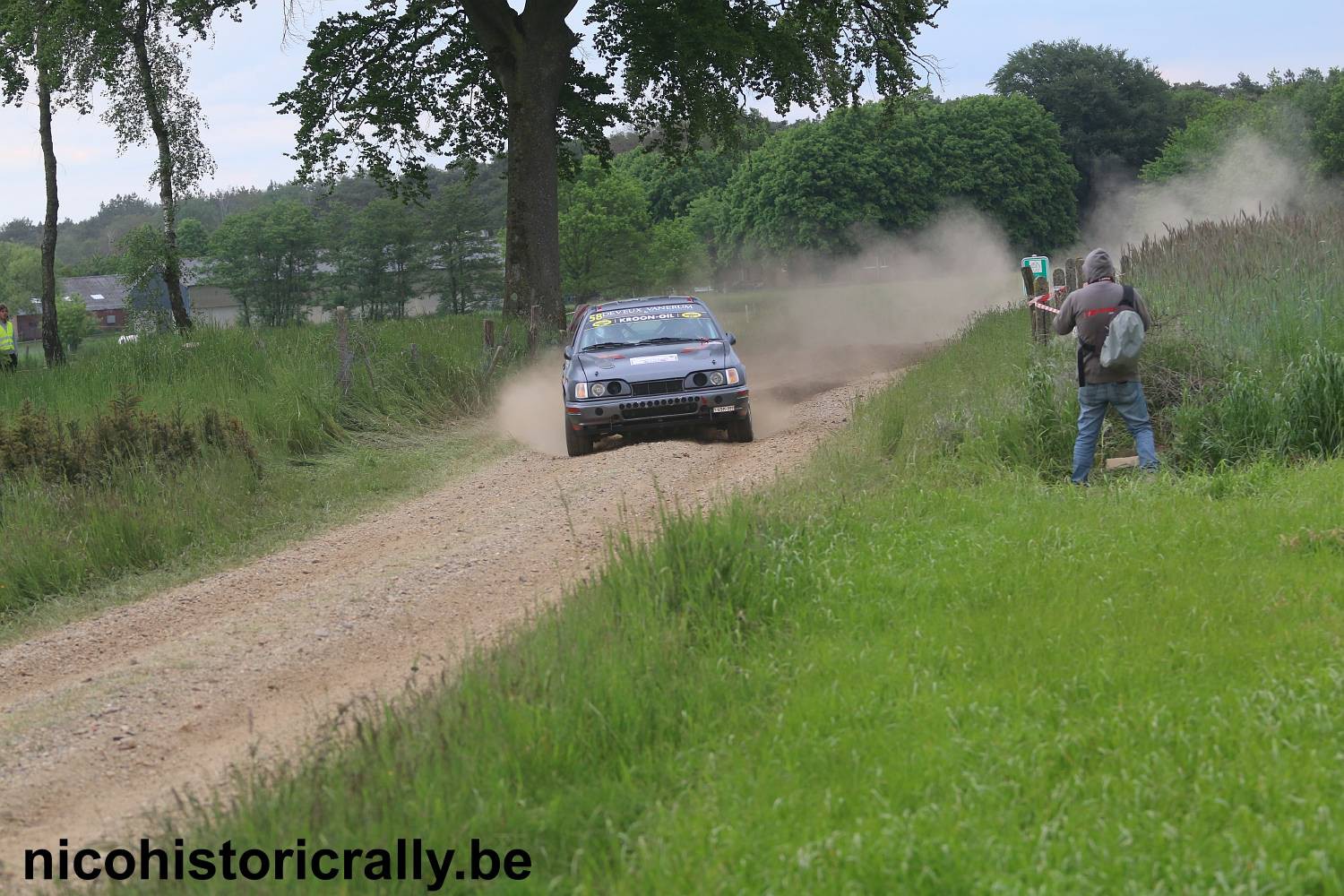 Foto-album Sezoensrally is toegevoegd.